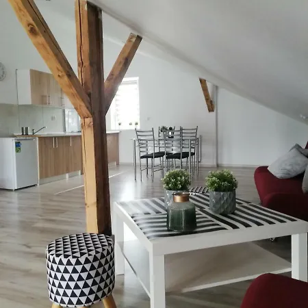 120M2 Apartament Las I Jezioro Apartment